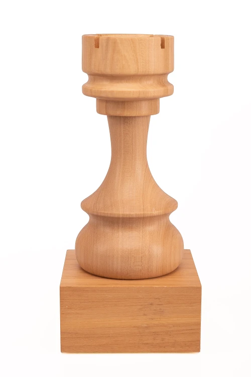 puchar-szachowy-drewniany-biala-wieza-cupwhiterook.jpg