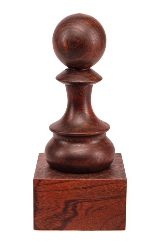puchar-szachowy-drewniany-czarny-pion-cupblackpawn.jpg