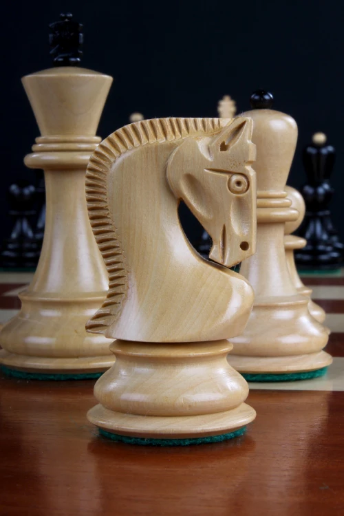CHI103 E350 Knight.jpg