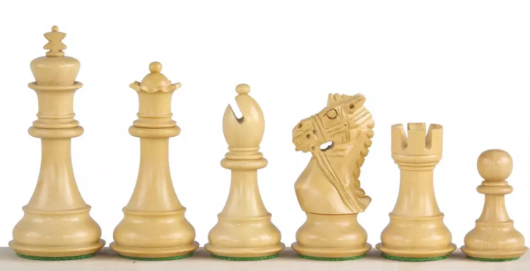 3szachownica3d Figury szachowe King's Bridal Hebanizowane 3 75 cala Rzeźbione Drewniane - sklep.png