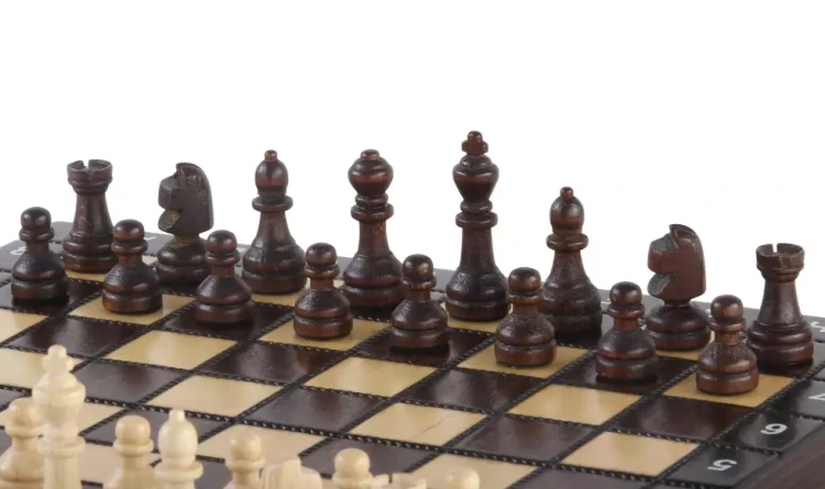 szachownica3d  ZESTAW SZKOLNY DREWNIANY - SZACHY WARCABY BACKGAMMON - sklep szachowy 4.png