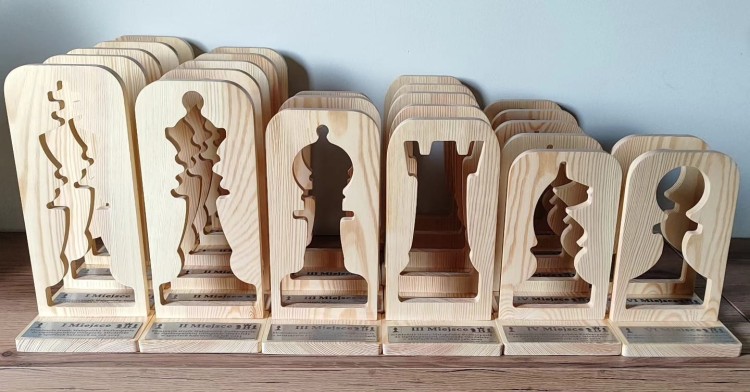 puchary drewniane.jpg