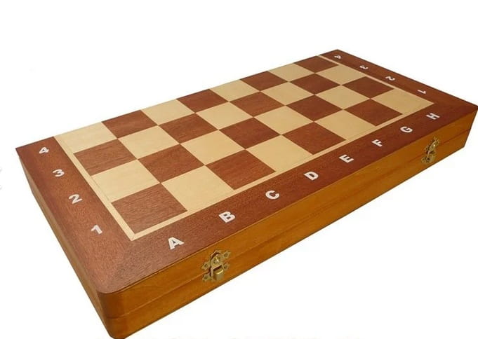 szachy indyjskie drewniane 2.jpg