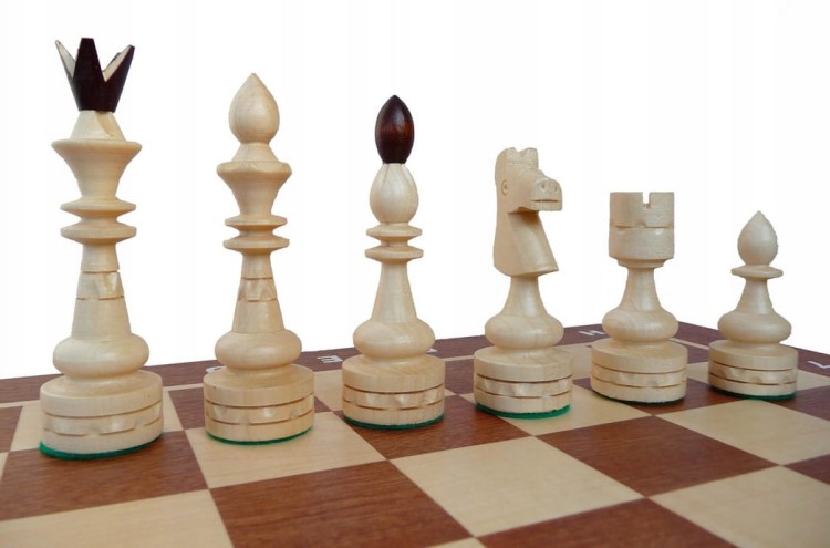 szachy indyjskie drewniane 83.jpg