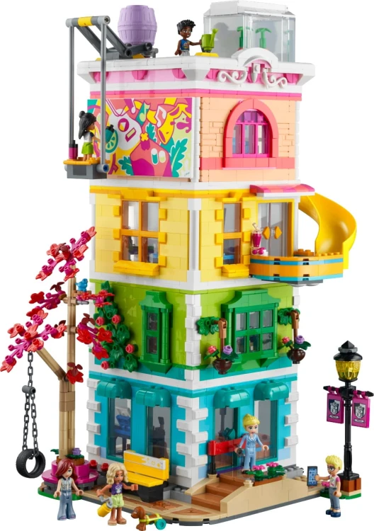 lego-friends-dom-kultury-w-heartlake.jpg