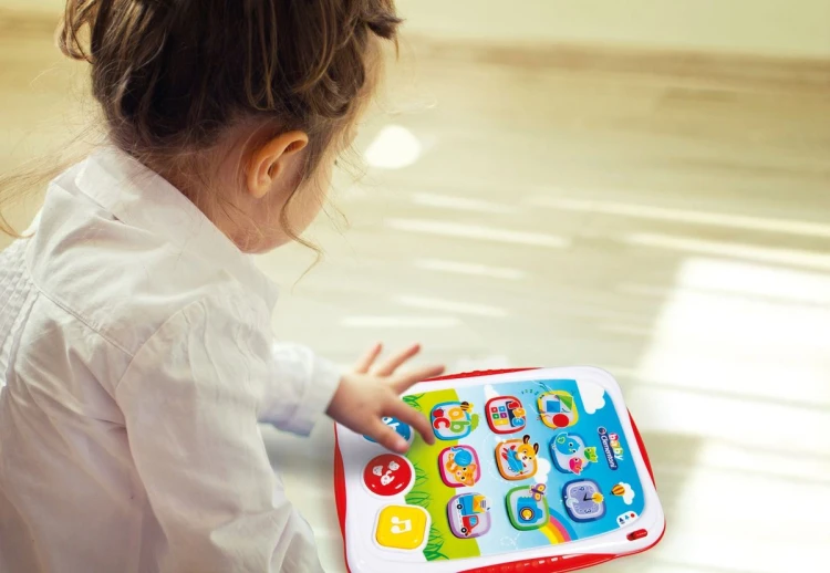 clementoni-baby-moj-pierwszy-tablet.jpg