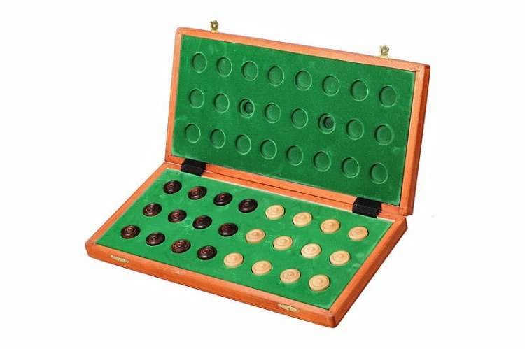chw81_checkers_64_intarsy.jpg